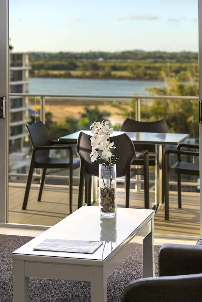 Oaks Mackay Rivermarque Hotel Exteriör bild